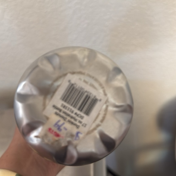 Dunkin’ Donuts 17 oz hydrating bottle - Picture 3 of 6